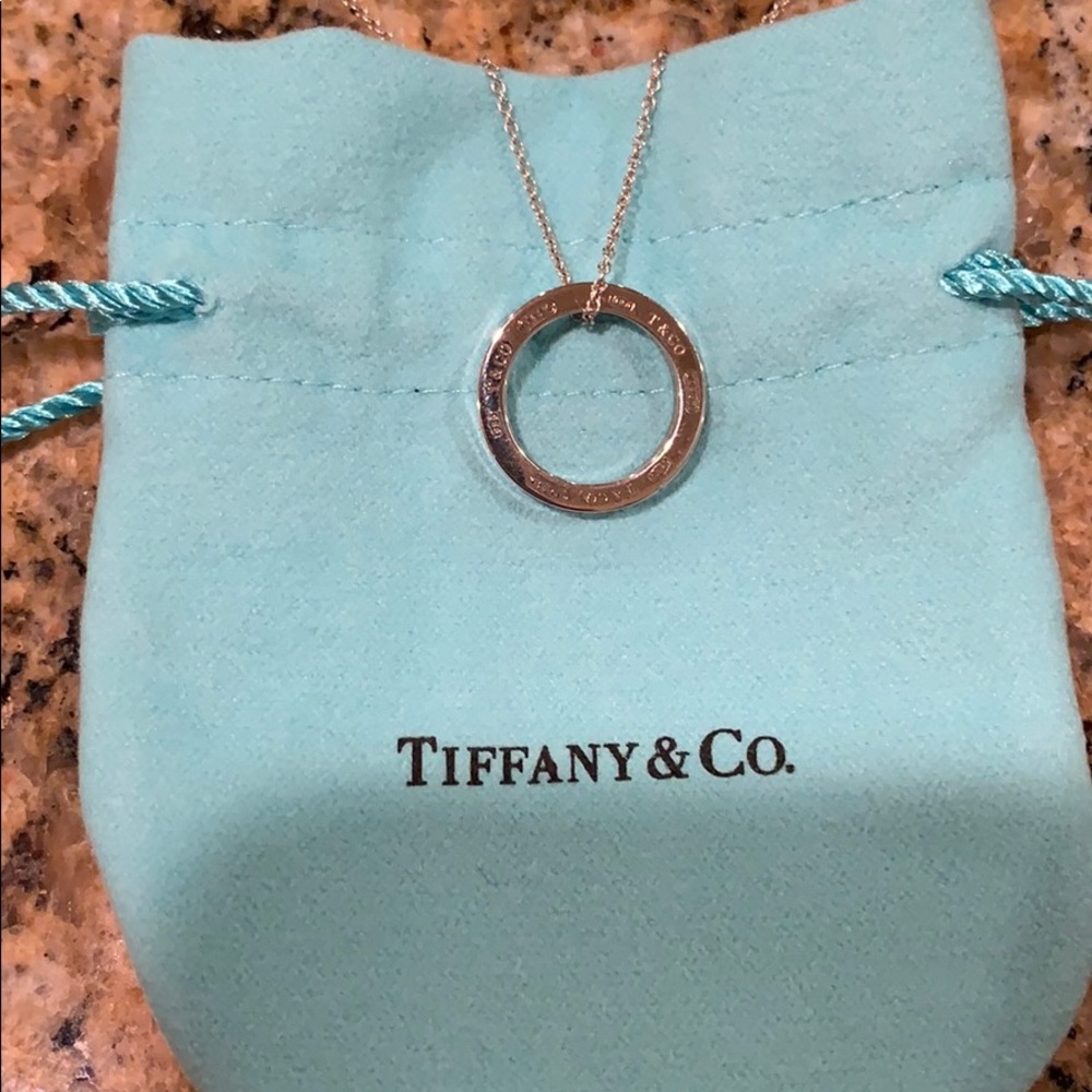 Tiffany circle pendant